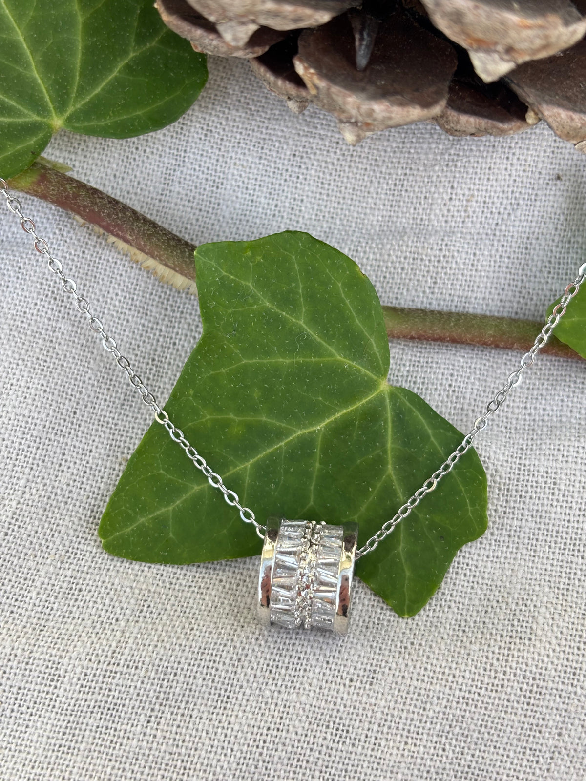 Collier Kara