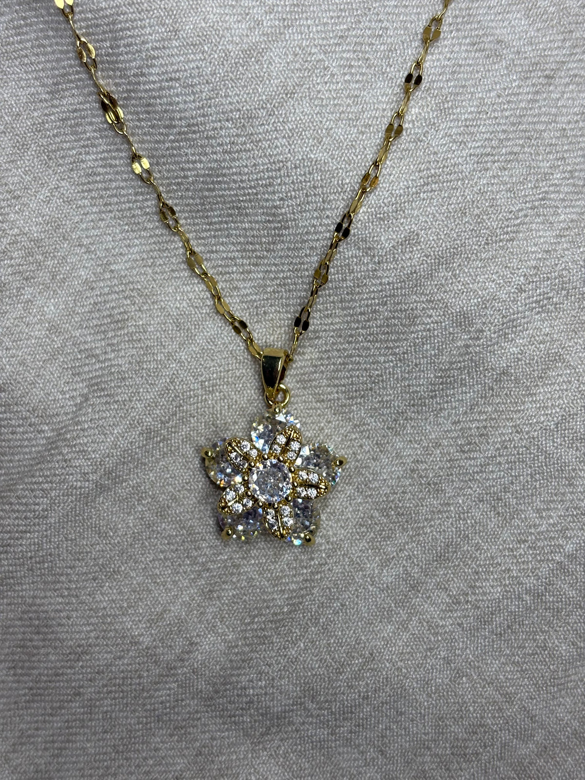 Collier Angelia